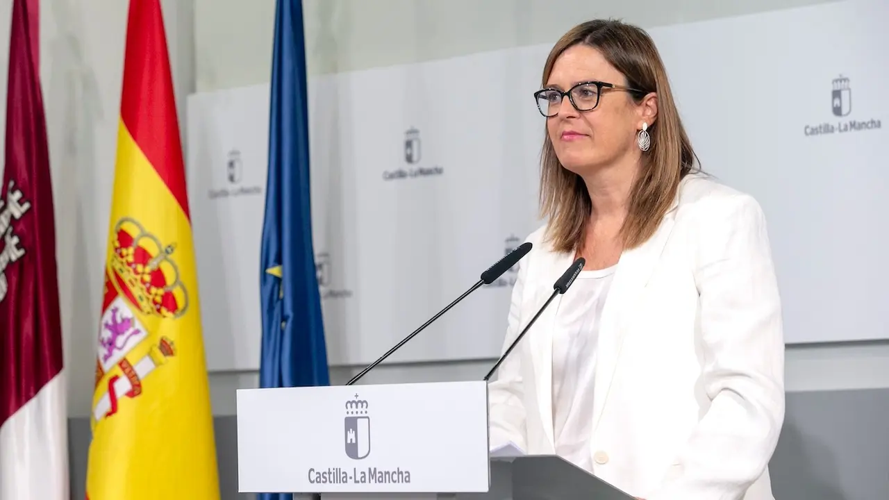 La consejera portavoz del Gobierno de Castilla-La Mancha, Esther Padilla, ha informado en rueda de prensa de los asuntos del Consejo de Gobierno