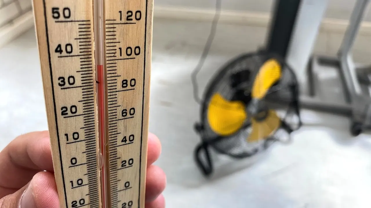 Denuncian que el interior de un polideportivo de Albacete supera los 40 grados