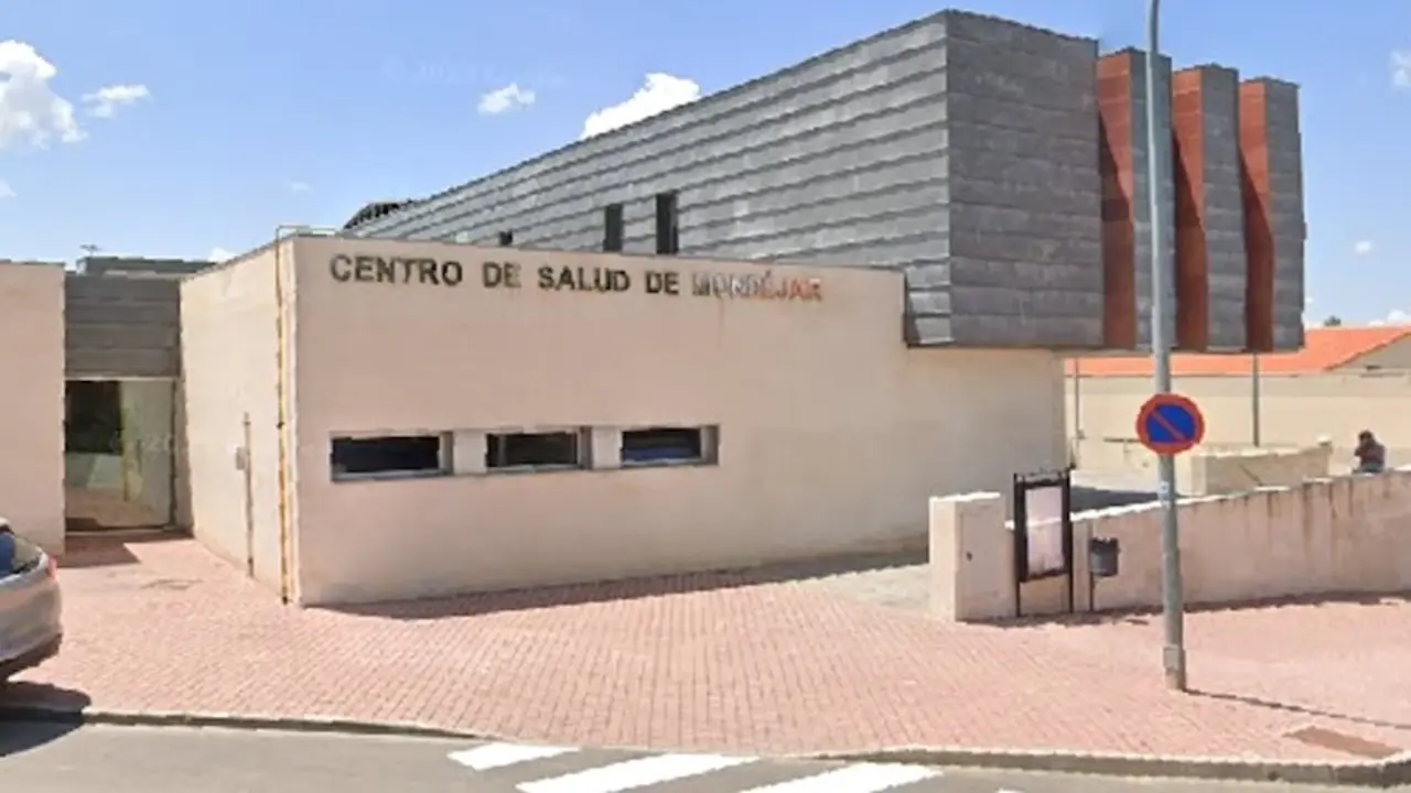 En la imagen de archivo el Centro de Salud de Mondéjar (Guadalajara) - Google Maps