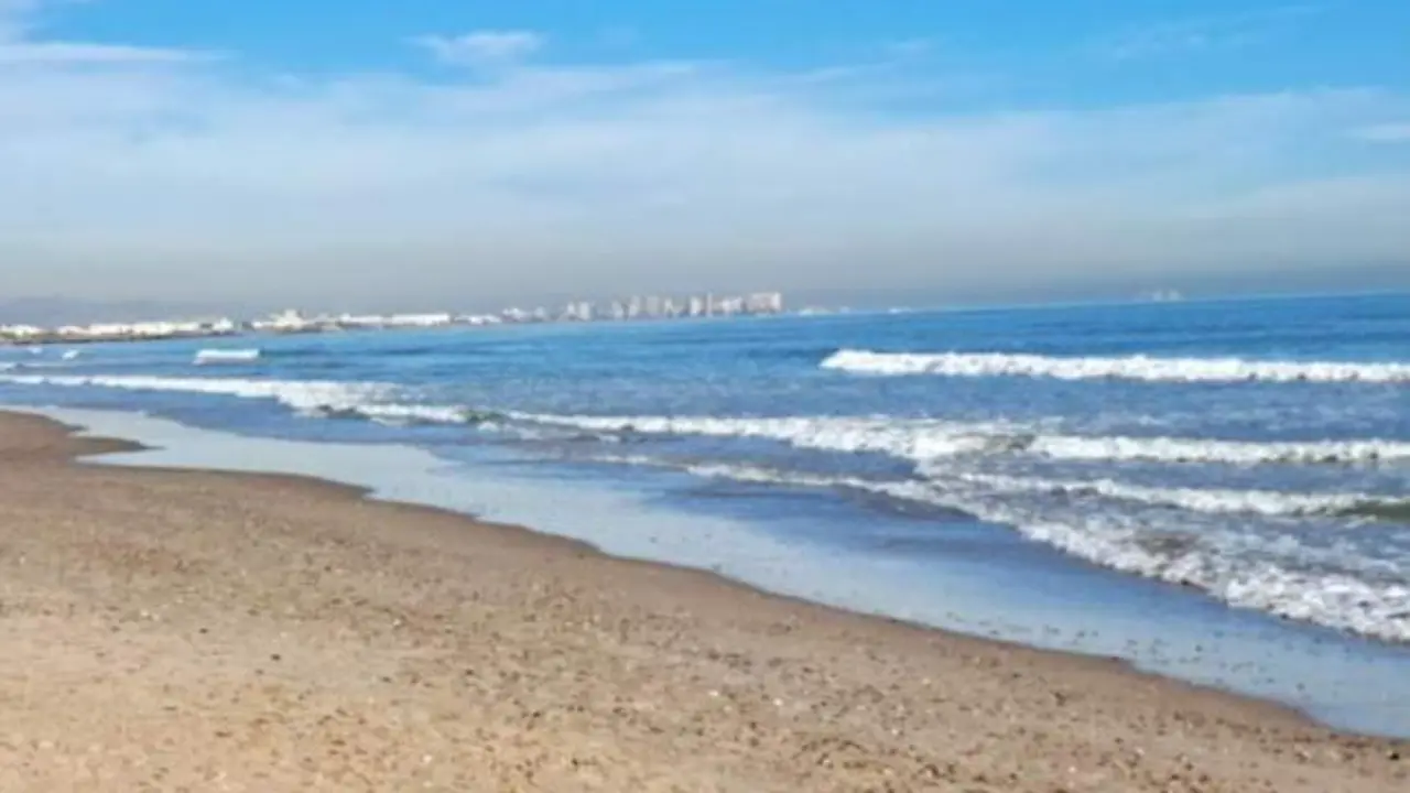Brutal violación: viola a una chica en la playa e intenta ahogarla cuando pide ayuda