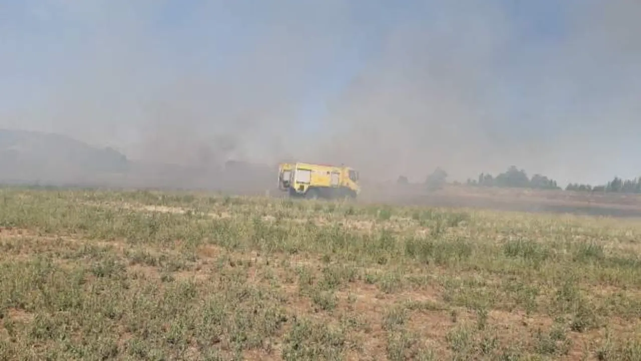Aparece el cadáver de un hombre en el incendio de un terreno agrícola