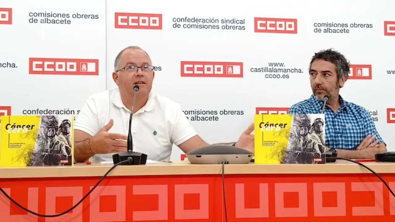El delegado sindical de CCOO en Geacam, Manuel Amores, durante la rueda de prensa que ha ofrecido