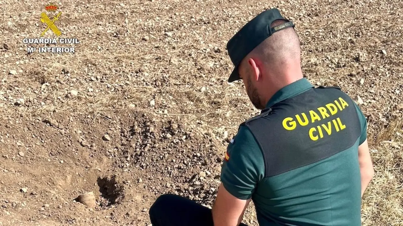 Desactivan un proyectil de la Guerra Civil con carga explosiva en Trijueque (Guadalajara)