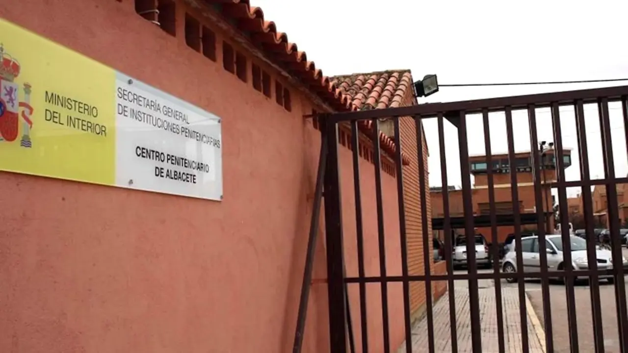 Denuncian una "grave agresión" a un trabajador del centro penitenciario de La Torrecica
