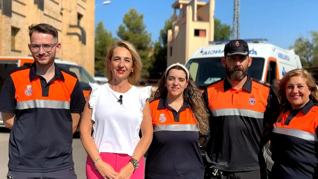 Los voluntarios de Protección Civil Toledo asisten un parto en su ambulancia