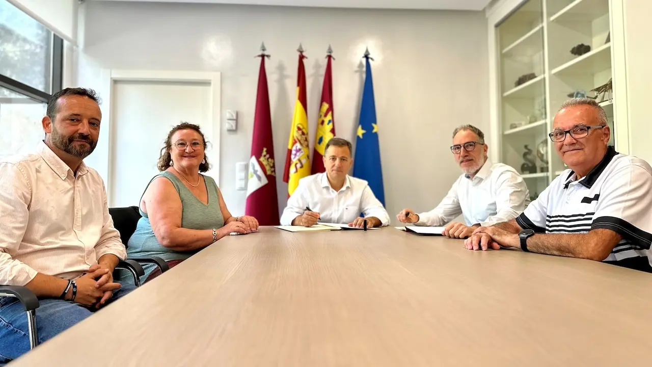 La FAVA recibe una ayuda de 65.000 euros para impulsar el movimiento vecinal