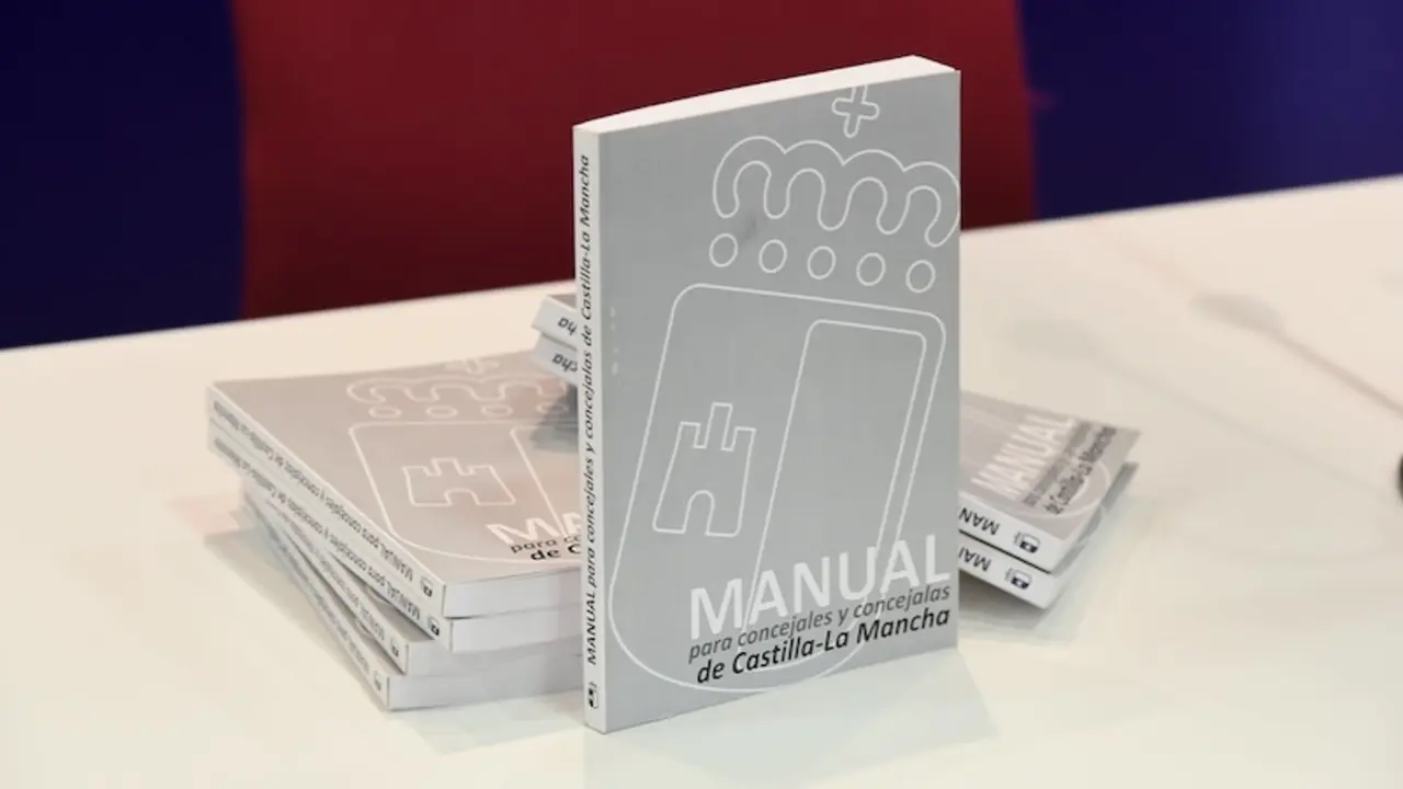 La Junta distribuye una nueva versión actualizada del Manual para Concejales