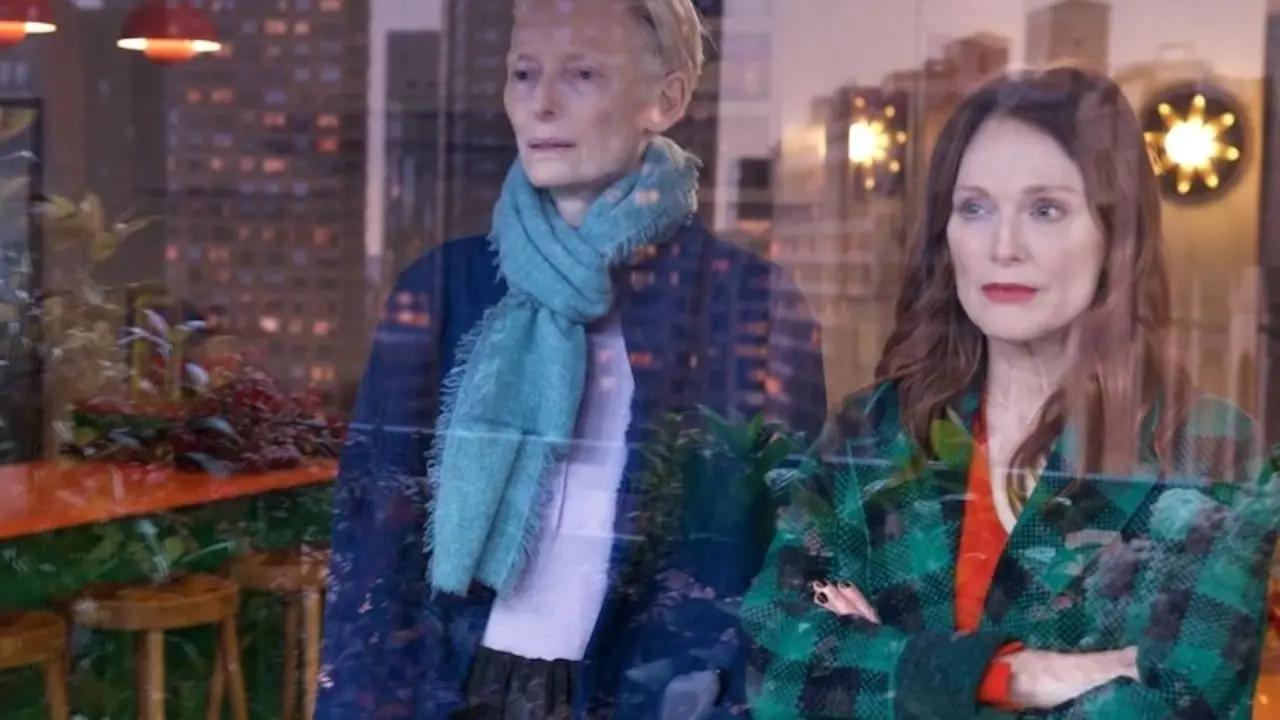 Lágrimas de Tilda Swinton y Julianne Moore en el tráiler de 'La habitación de al lado'