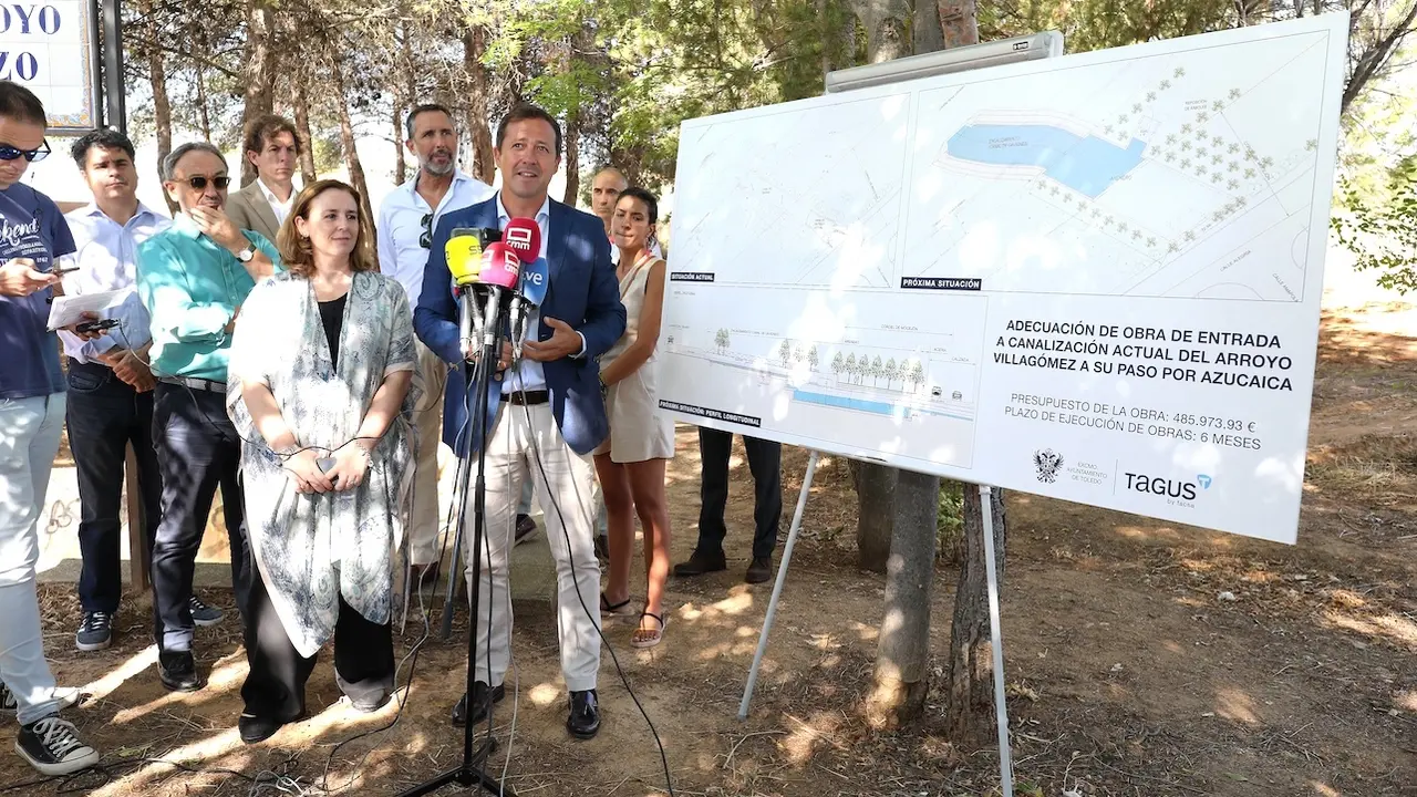 El alcalde de Toledo, Carlos Velázquez, ha presentado el proyecto para evitar inundaciones en el barrio de Azucaica