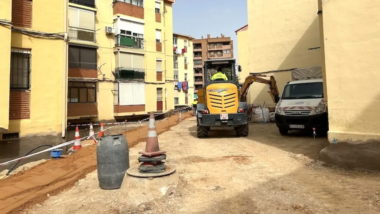 Las obras en el conquense barrio de La Paz avanzan con un nuevo saneamiento