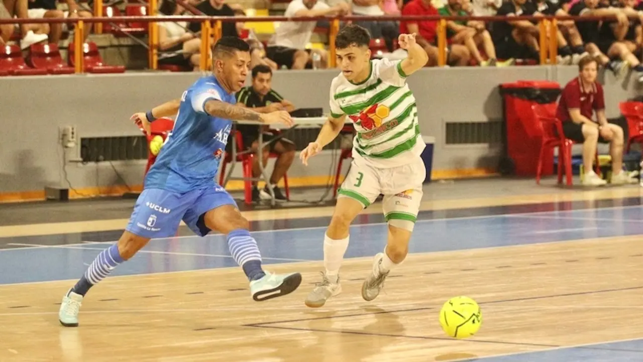 Empate en el primer amistoso de pretemporada del Viña Albali Valdepeñas (2-2) - Fotografía: Edu Luque