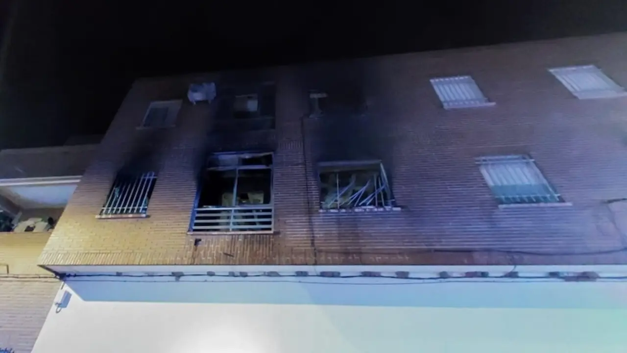 Cinco afectados por inhalación de humo en el incendio de una vivienda en Carmena (Toledo)