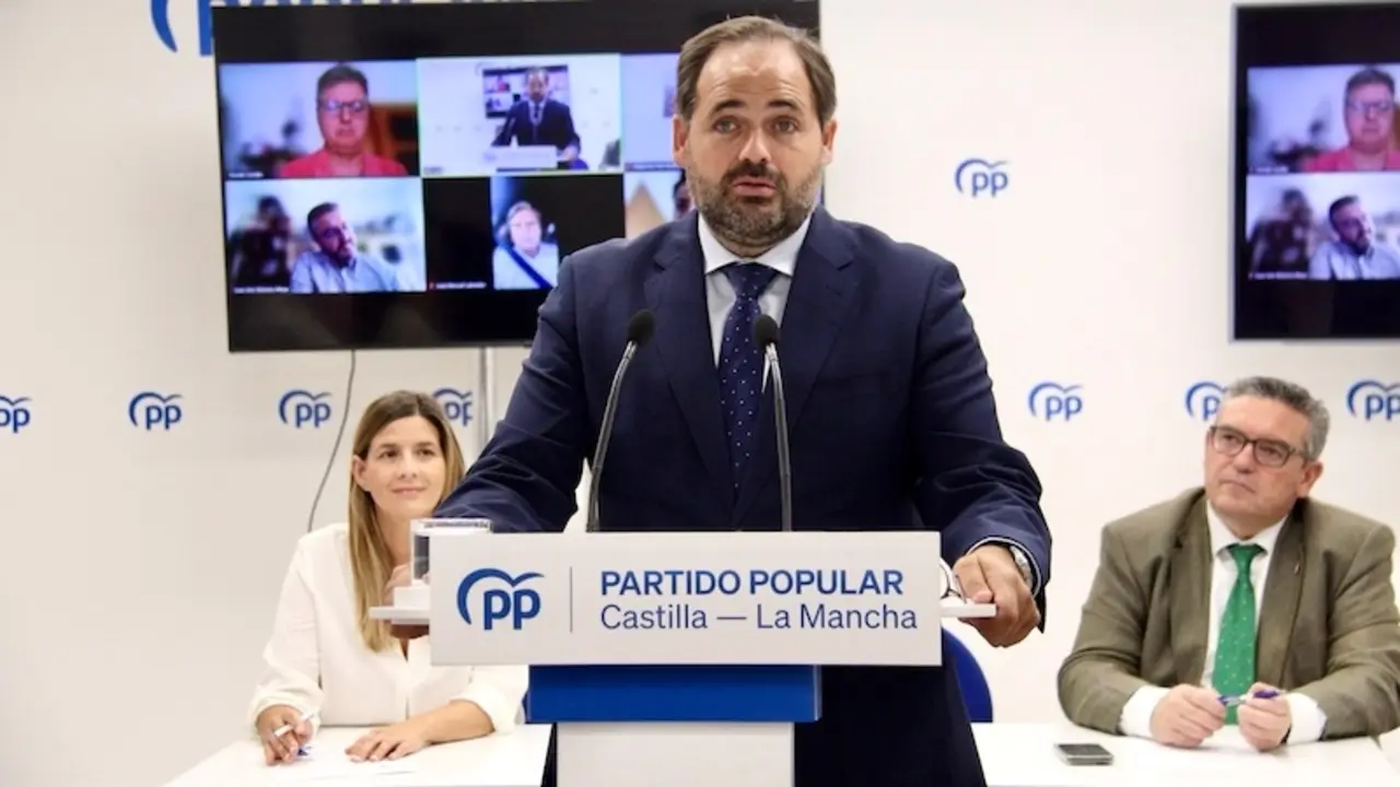 El presidente del PP de Castilla-La Mancha, Paco Núñez, este lunes durante la reunión del Comité de Dirección