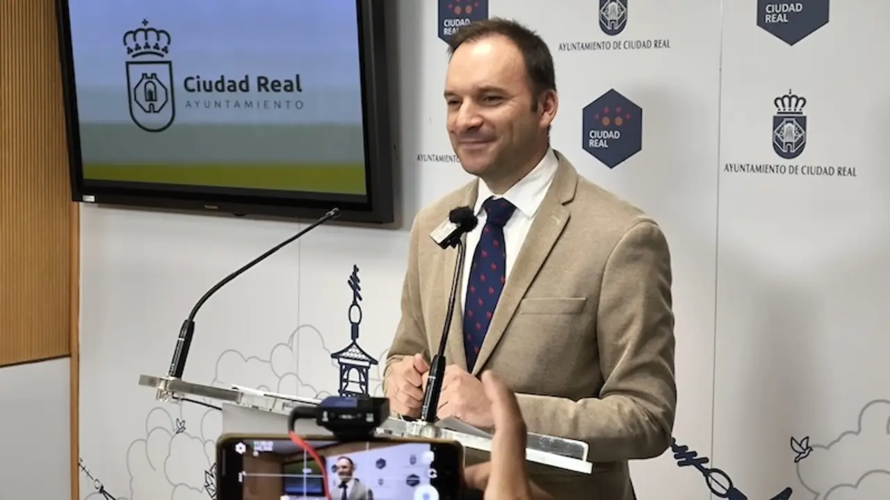 El portavoz del equipo de Gobierno de Ciudad Real, Guillermo Arroyo, ha informado en rueda de prensa de los asuntos de la Junta de Gobierno Local