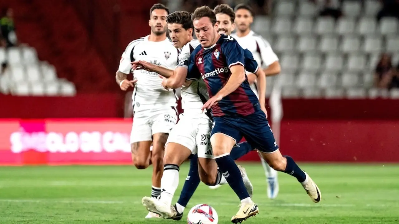 El Eibar gana al Albacete Balompié en el Carlos Belmonte tras un garrafal error de Lizoain (0-1)