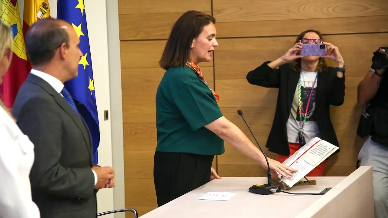 Susana Cabellos toma posesión como subdelegada del Gobierno en Guadalajara