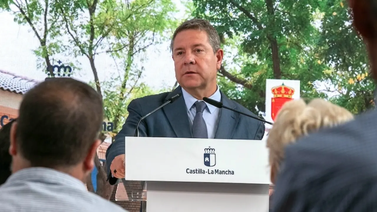 El presidente de Castilla-La Mancha, Emiliano García-Page, ha inaugurado en Madrigueras (Albacete), la ampliación de la escuela infantil de la localidad