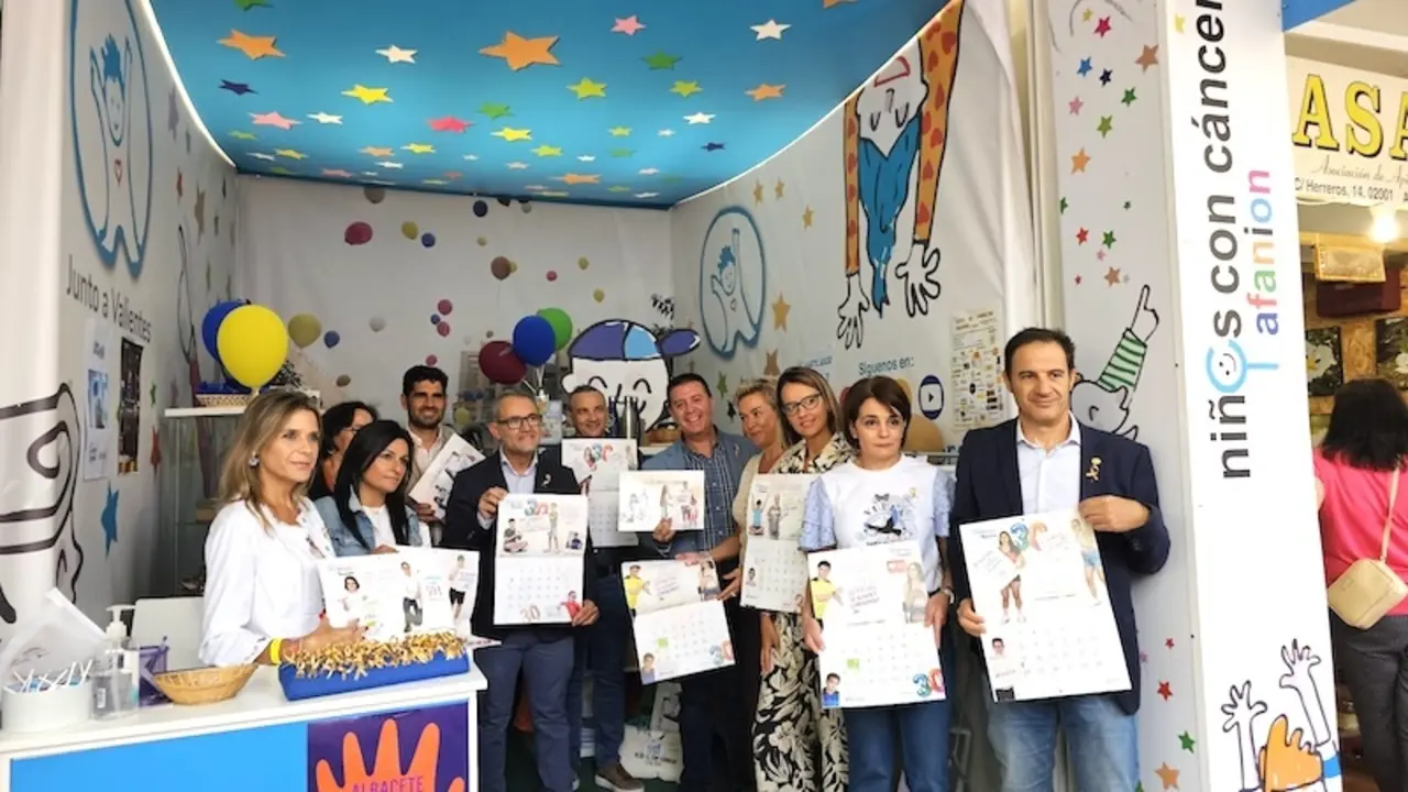 La Feria en Albacete se impregna de la solidaridad del calendario de Afanion