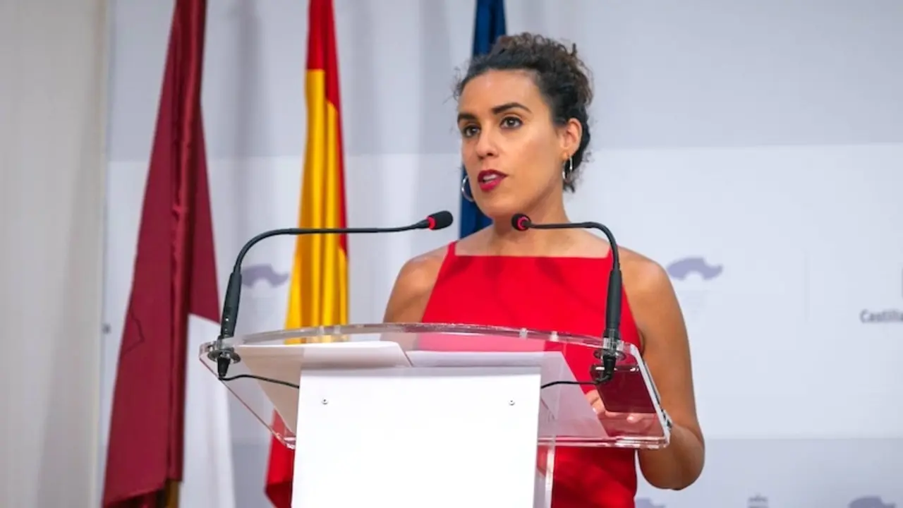 La directora general de Vivienda, Inés Sandoval, ha informado este sábado de asuntos relacionados con su departamento, en la Consejería de Fomento en Toledo
