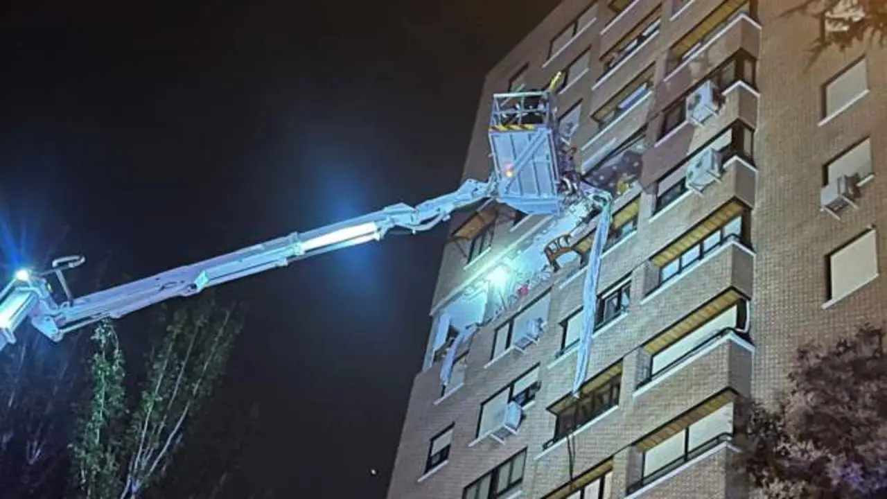 Explota un noveno piso y deja a 2 mujeres entre la vida y la muerte con quemaduras
