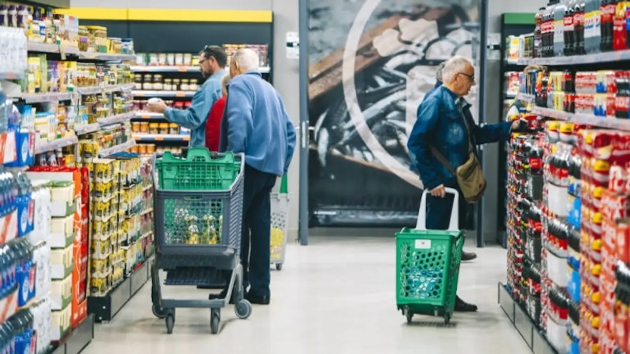 compra, mercadona, IPC, precios, inflación, supermercado, superficies comerciales, comprando,