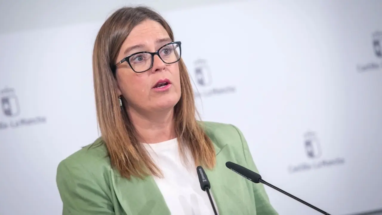 La consejera portavoz del Gobierno de Castilla-La Mancha, Esther Padilla, ha informado en rueda de prensa de los asuntos del Consejo de Gobierno