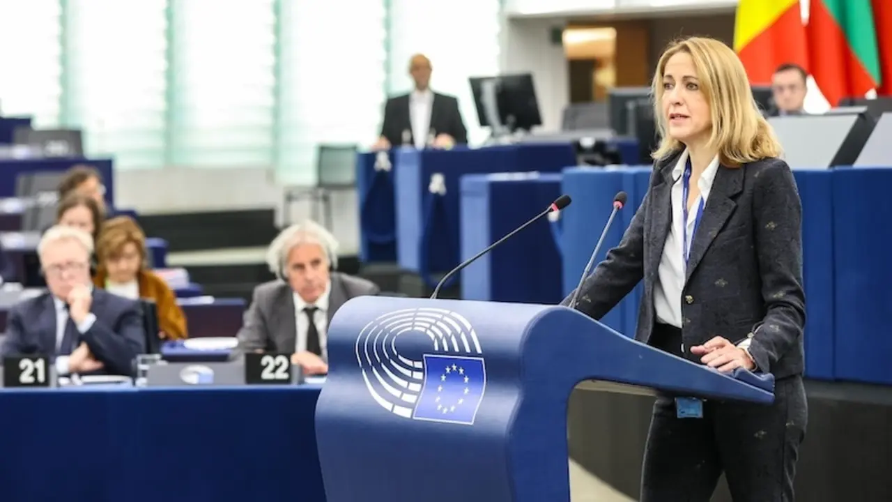 La eurodiputada socialista castellanomanchega, Cristina Maestre, durante su intervención en el Parlamento Europeo