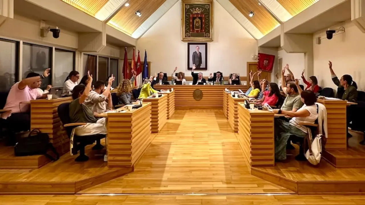 El pleno del Ayuntamiento de Ciudad Real aprueba una rebaja del IBI para 2025 y bonificaciones en varios impuestos