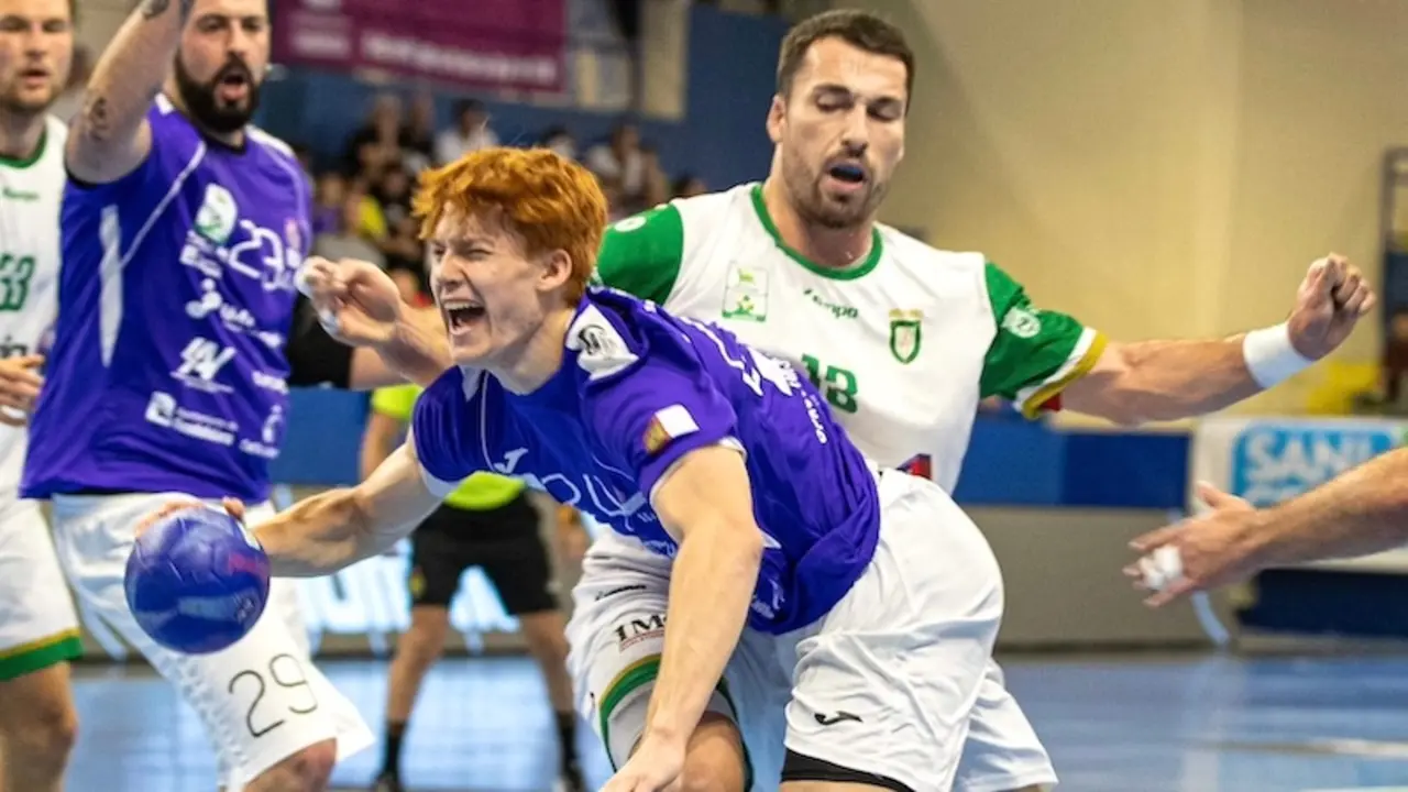 El Balonmano Guadalajara doblega a Anaitasuna en una soberbia segunda parte (32-29) - Fotografía: Santi Molina
