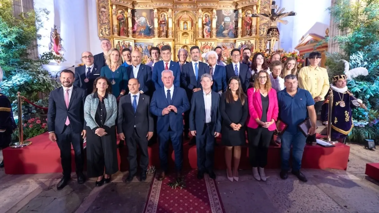 Autoridades y galardonados en el Día de la Provincia 2024 celebrado este año en la localidad de Mondéjar (Guadalajara)