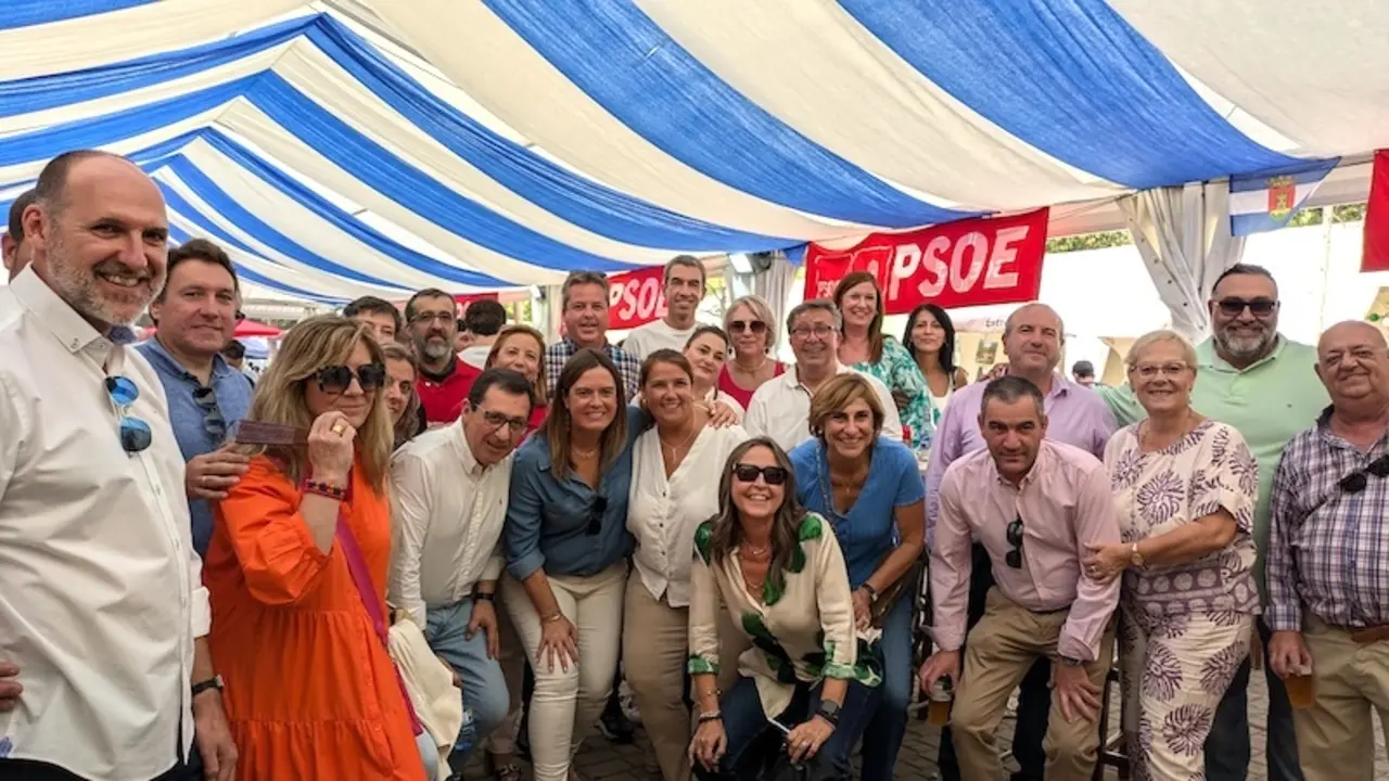 La vicesecretaria general del PSOE de Toledo y consejera portavoz del Gobierno regional, Esther Padilla, este domingo en las Ferias de San Mateo de Talavera de la Reina (Toledo)