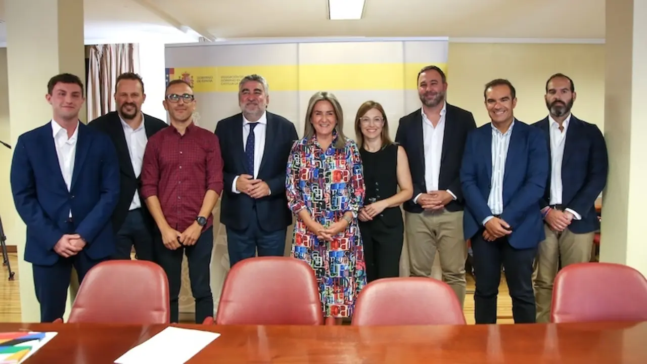 José Manuel Rodríguez Uribes se reúne con autoridades locales de Castilla–La Mancha para hacer un seguimiento de las inversiones en deporte