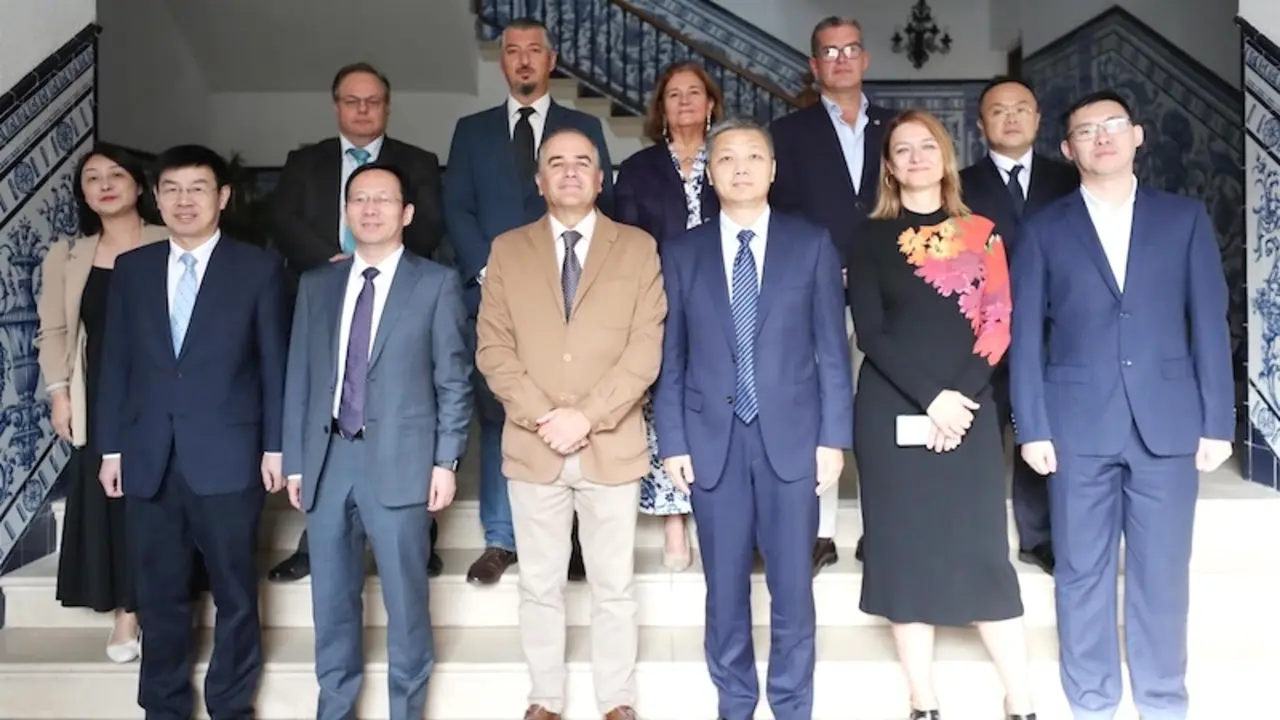 Talavera se ofrece a un grupo inversor chino para desarrollar proyectos turísticos