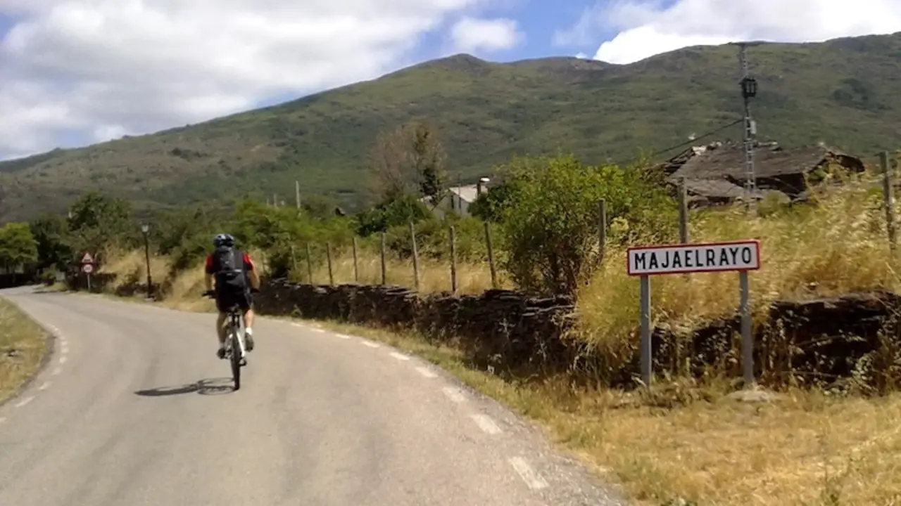 La Diputación de Guadalajara invierte 720.000 euros en mejorar la carretera de Majaelrayo