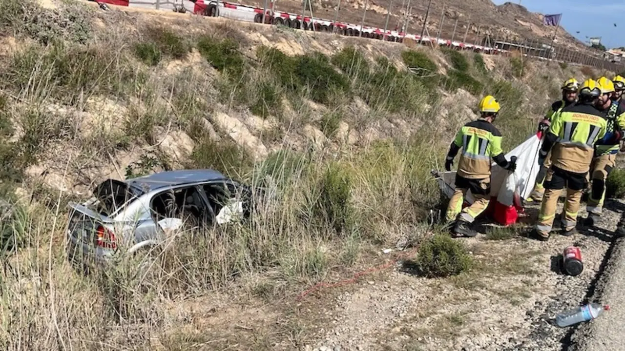 accidente de tráfico, salida de vía, choque, colisión, salirse de la vía