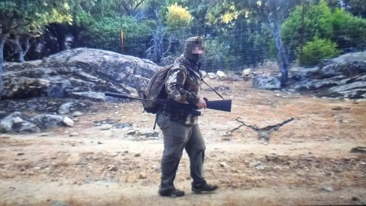 Un hombre detenido y otro investigado por caza furtiva y tenencia ilícita de armas