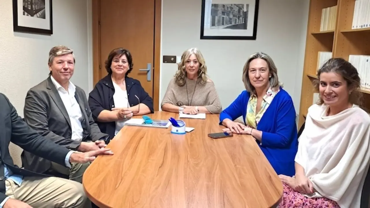Formalizada la venta de una parcela para construir viviendas públicas en Guadalajara