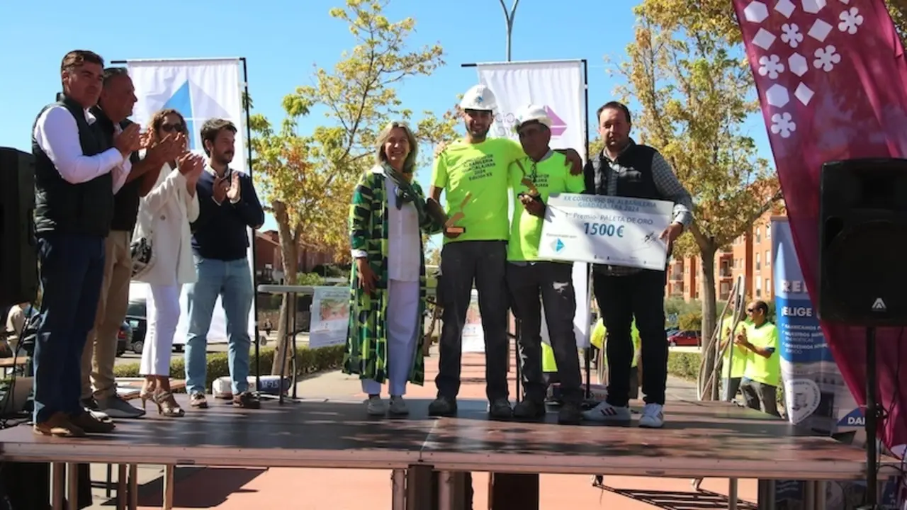 Juan Manuel y Manuel de la Rosa, padre e hijo, ganan la Paleta de Oro en el XX Concurso de Albañilería de Guadalajara