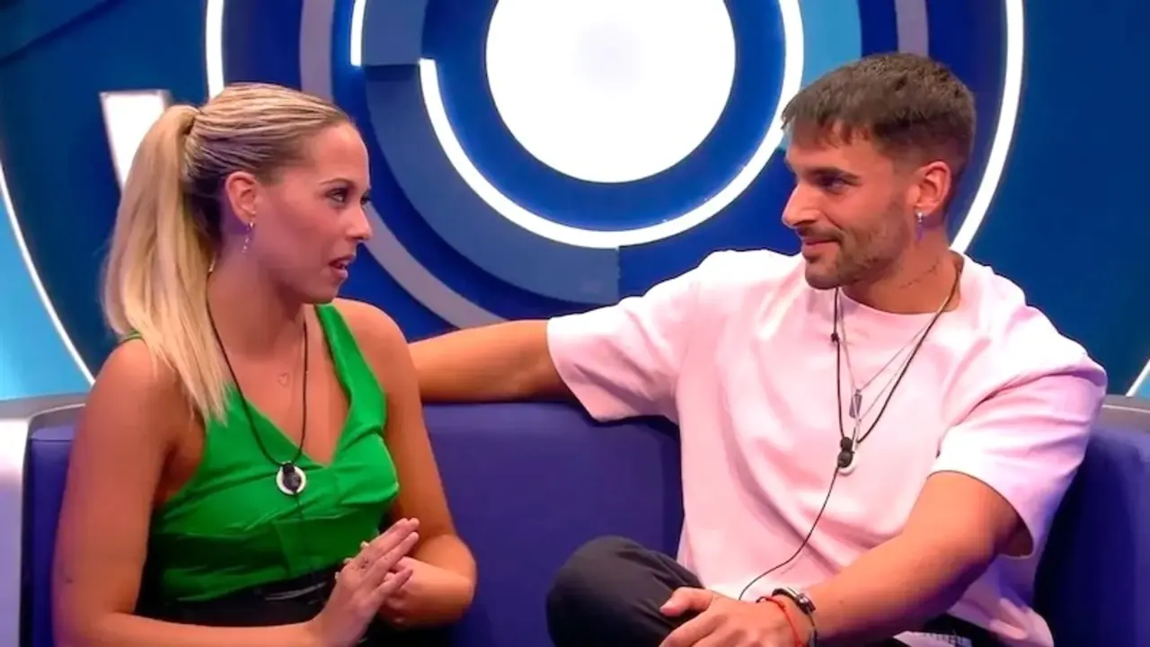En la imagen Violeta y Edi en el confesionario de la casa de 'Gran Hermano 2024'