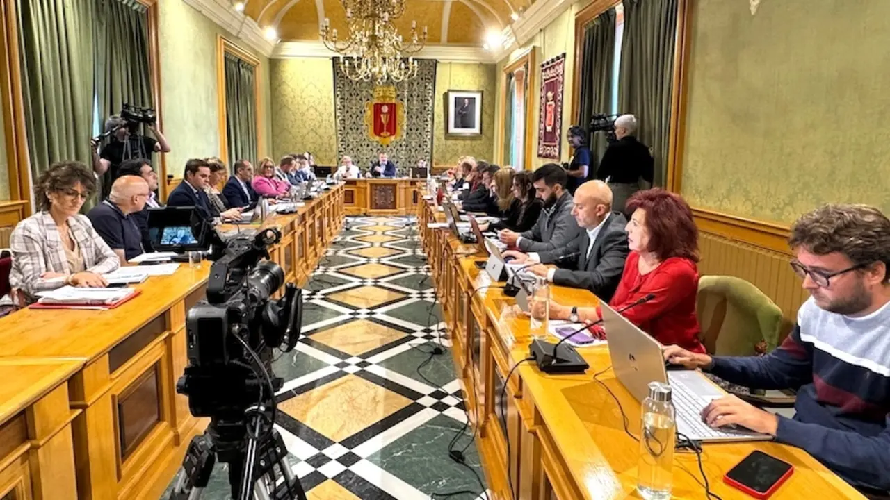 En la imagen un instante del Pleno del Ayuntamiento de Cuenca celebrado este lunes en el Consistorio