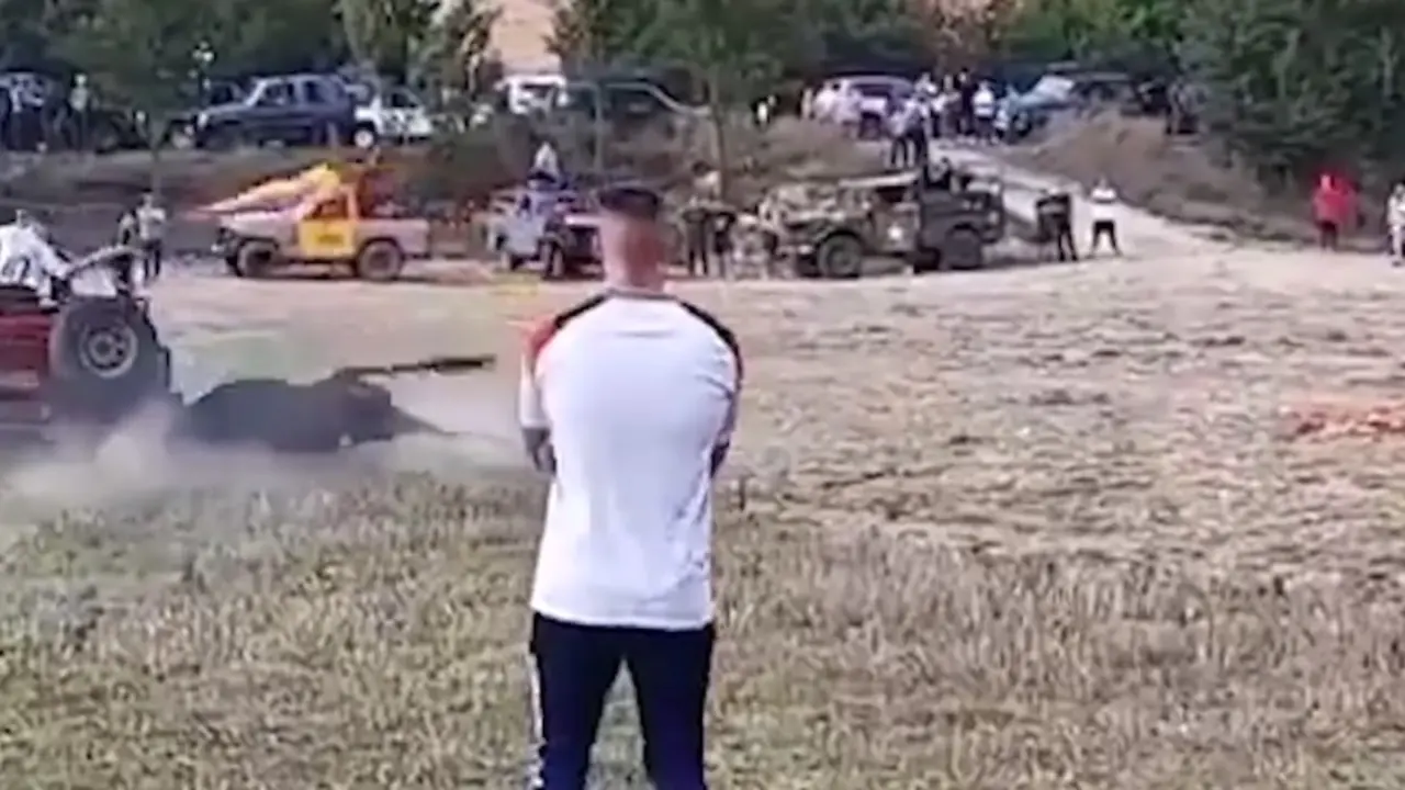 Denuncian el "brutal" atropello que mató a un toro en un encierro en Tendilla (Guadalajara)
