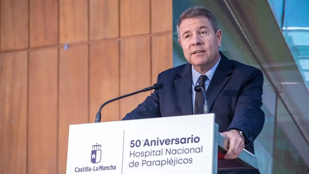 El presidente de Castilla-La Mancha, Emiliano García-Page, ha presidido en Toledo el acto institucional con motivo del 50 aniversario del Hospital Nacional de Parapléjicos