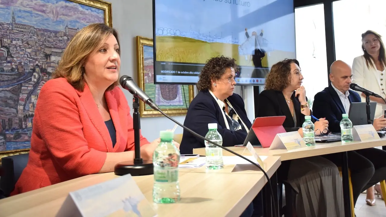 La consejera de Economía, Empresas y Empleo, Patricia Franco, asiste a la segunda edición de la jornada ‘La Roda dibujando su futuro’, que se celebra en la Posada del Sol de la localidad albaceteña