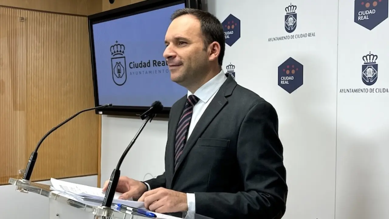 El portavoz del equipo de Gobierno del Ayuntamiento de Ciudad Real, Guillermo Arroyo, ha informado en rueda de prensa de los asuntos de la Junta de Gobierno Local