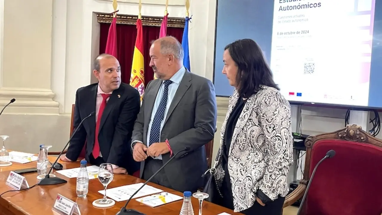 Un seminario de la UCLM aborda el impacto de la UE en el Estado autonómico