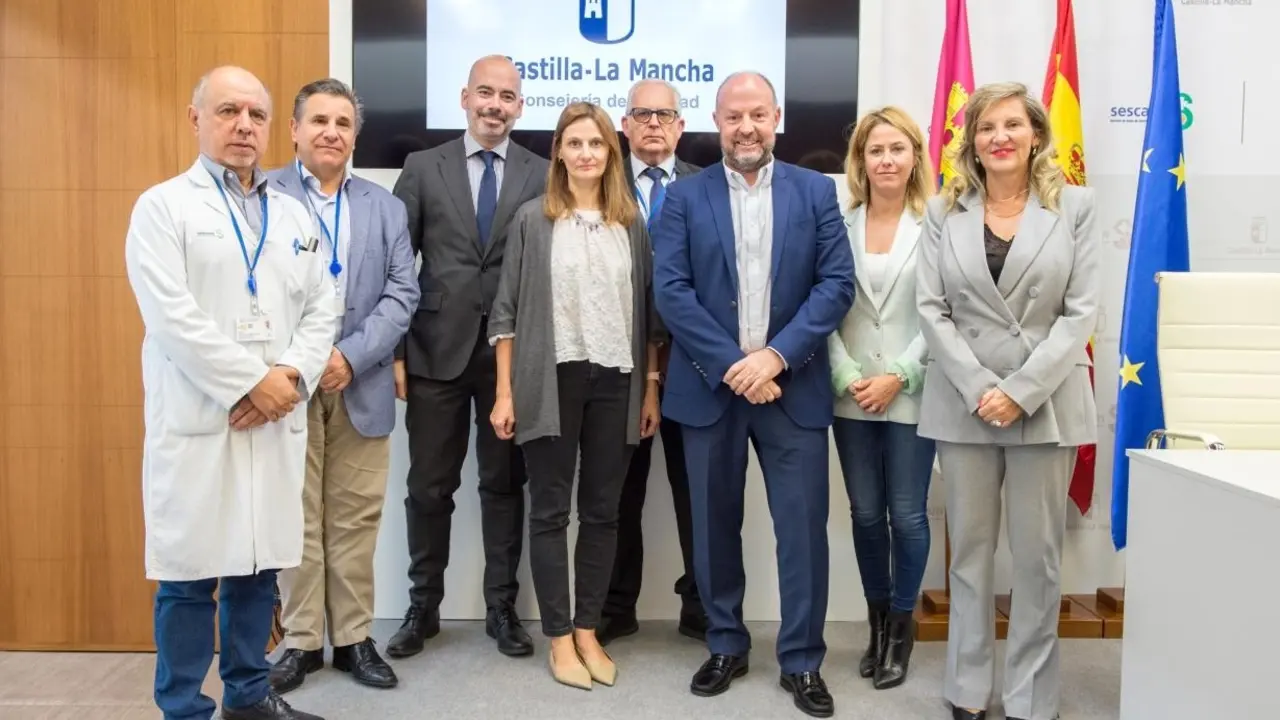 El director gerente del Servicio de Salud de Castilla-La Mancha (Sescam), Alberto Jara, junto a responsables de sanidad ha informado de la oferta&nbsp;de formación sanitaria especializada