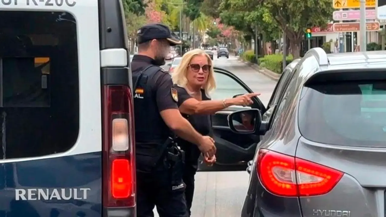 "¡Ayudarme!". Bárbara Rey rota pide ayuda a la Policía por lo ocurrido en la calle