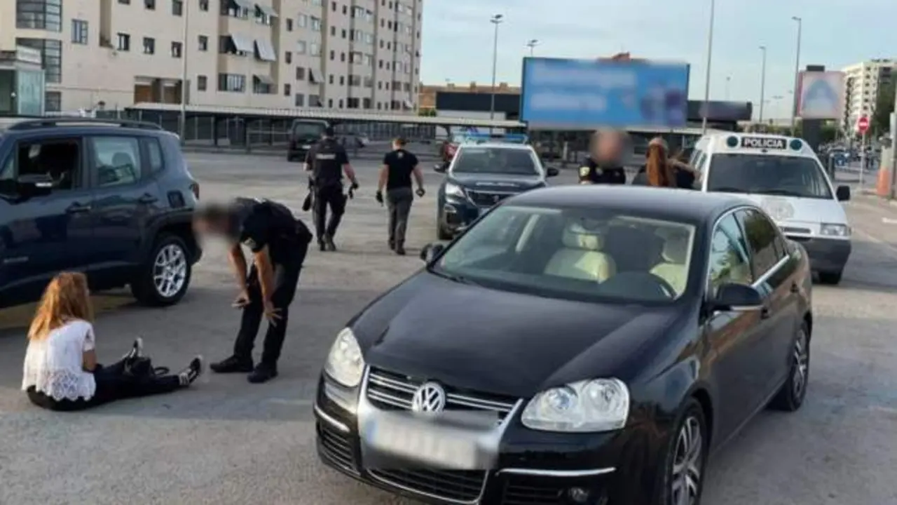 VIDEO. Acuchilla e intenta secuestrar a su pareja para evitar que se vaya de casa