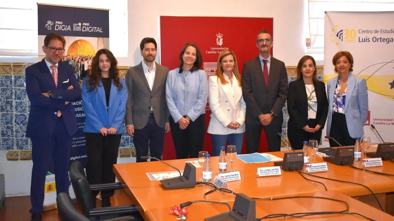 El viceconsejero de Transformación Digital, Juan Ángel Morejudo, durante su participación en el seminario de la UCLM sobre el Estado Social Digital ‘Una óptica territorial y de género’