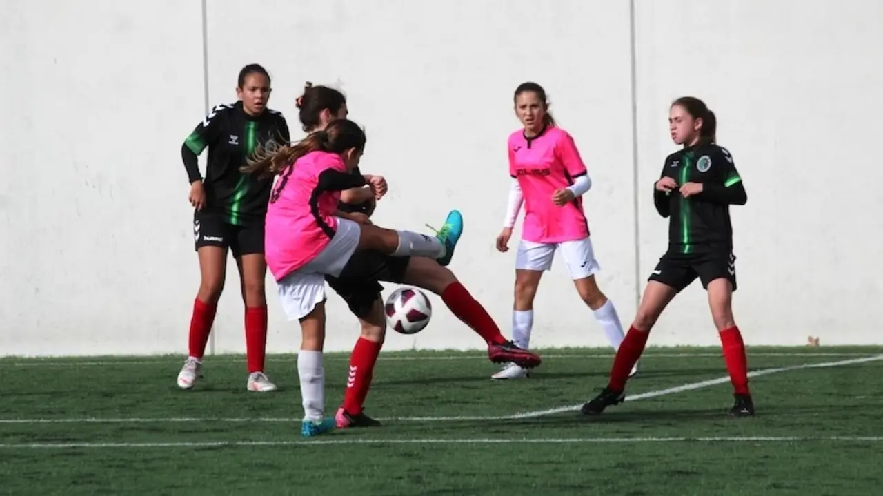 Promueven el fútbol femenino en edad escolar en zonas rurales de Ciudad Real